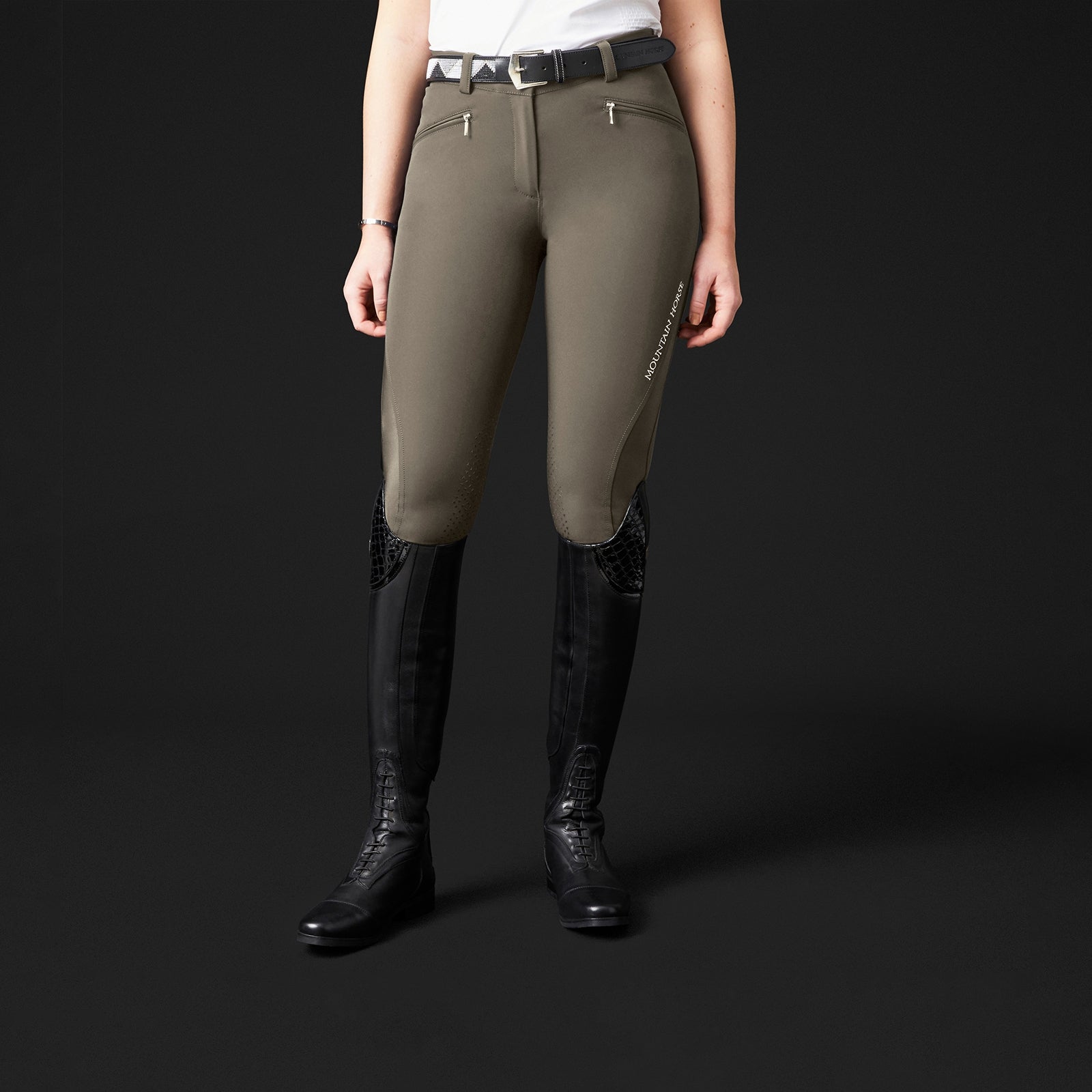 Model shot 2