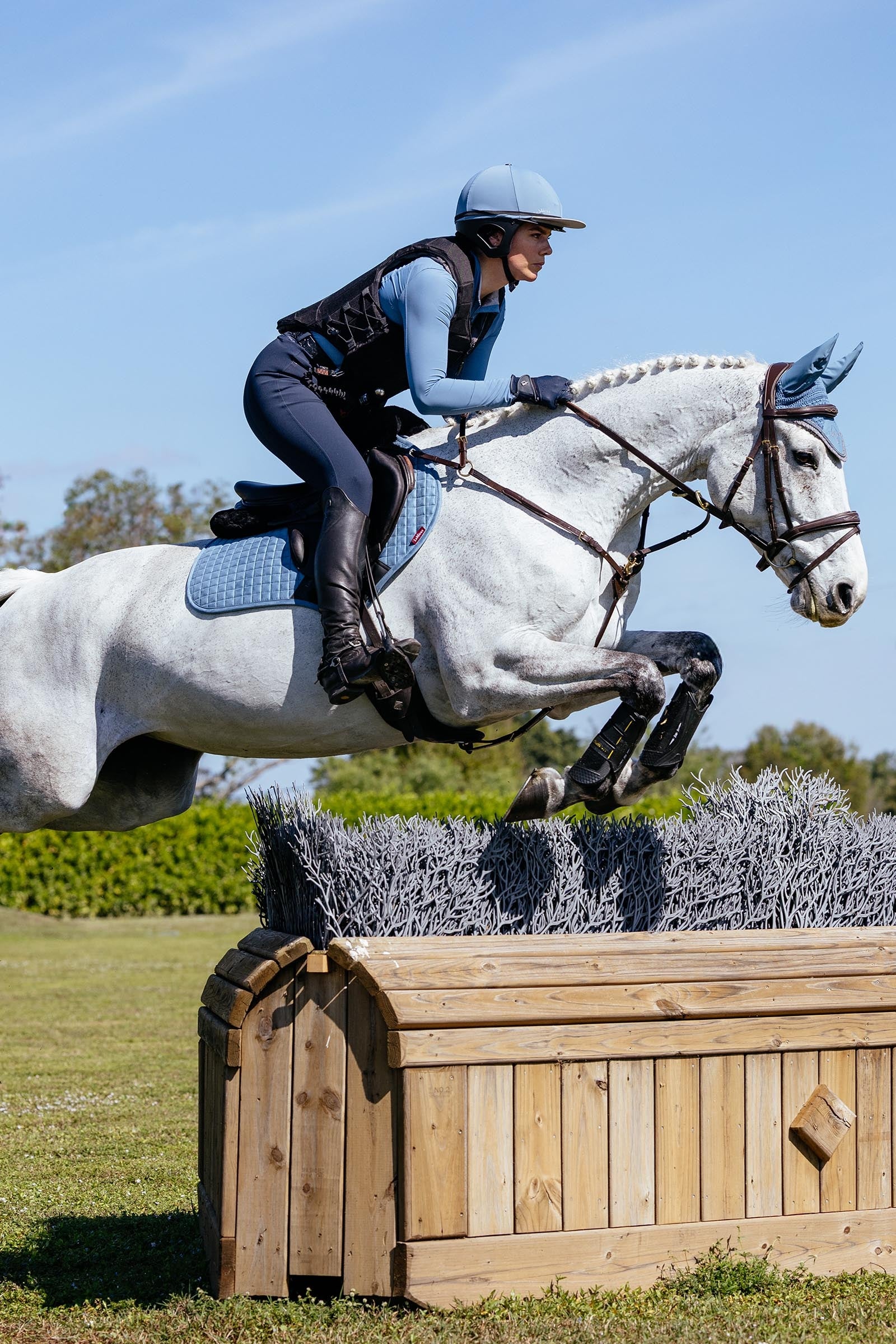 LeMieux Lemieux Suede Close Contact Square Saddle Pad Saddle Pads