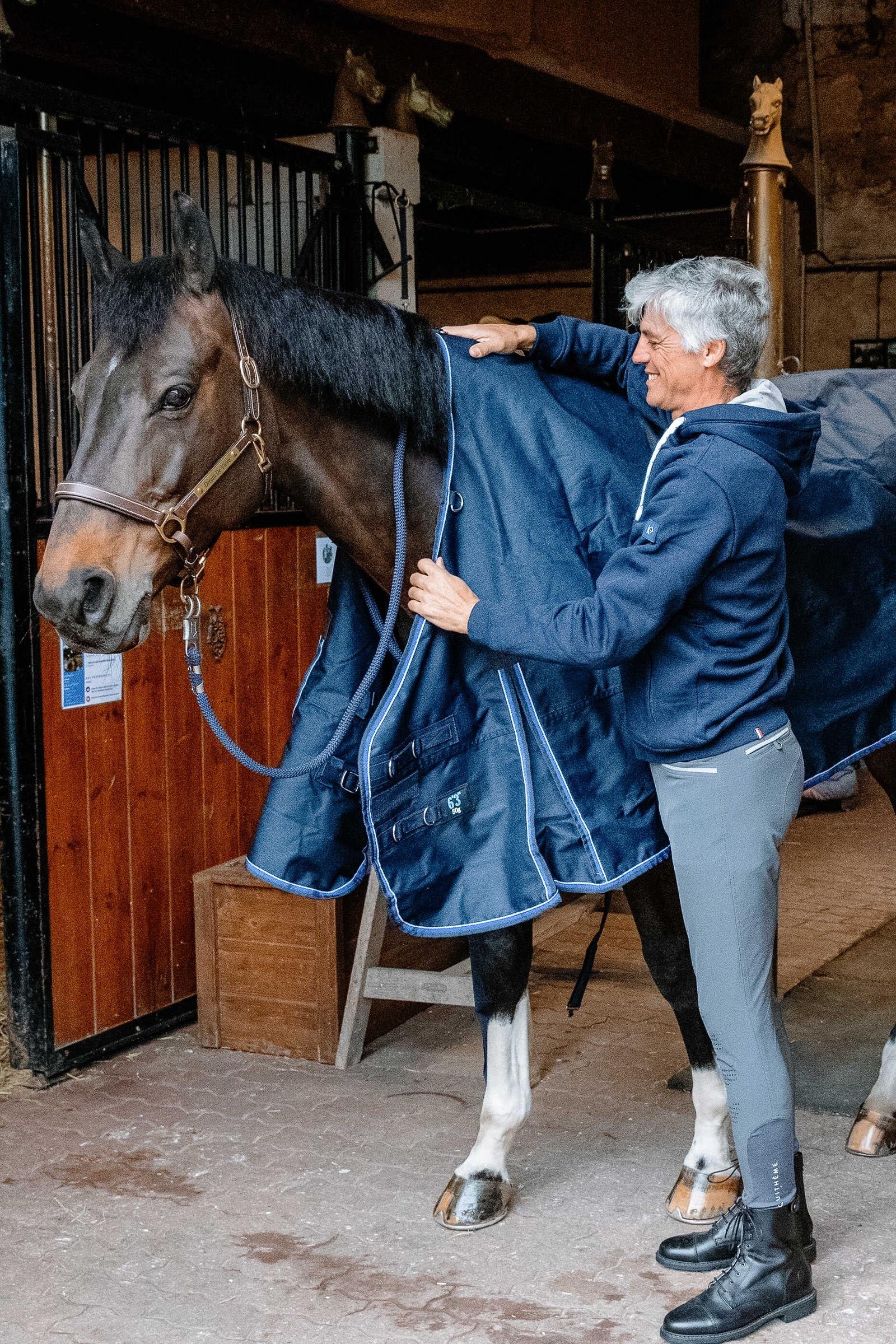 EQUITHÈME Classic 1200D Turnout Rug, 200 g Horse Rugs