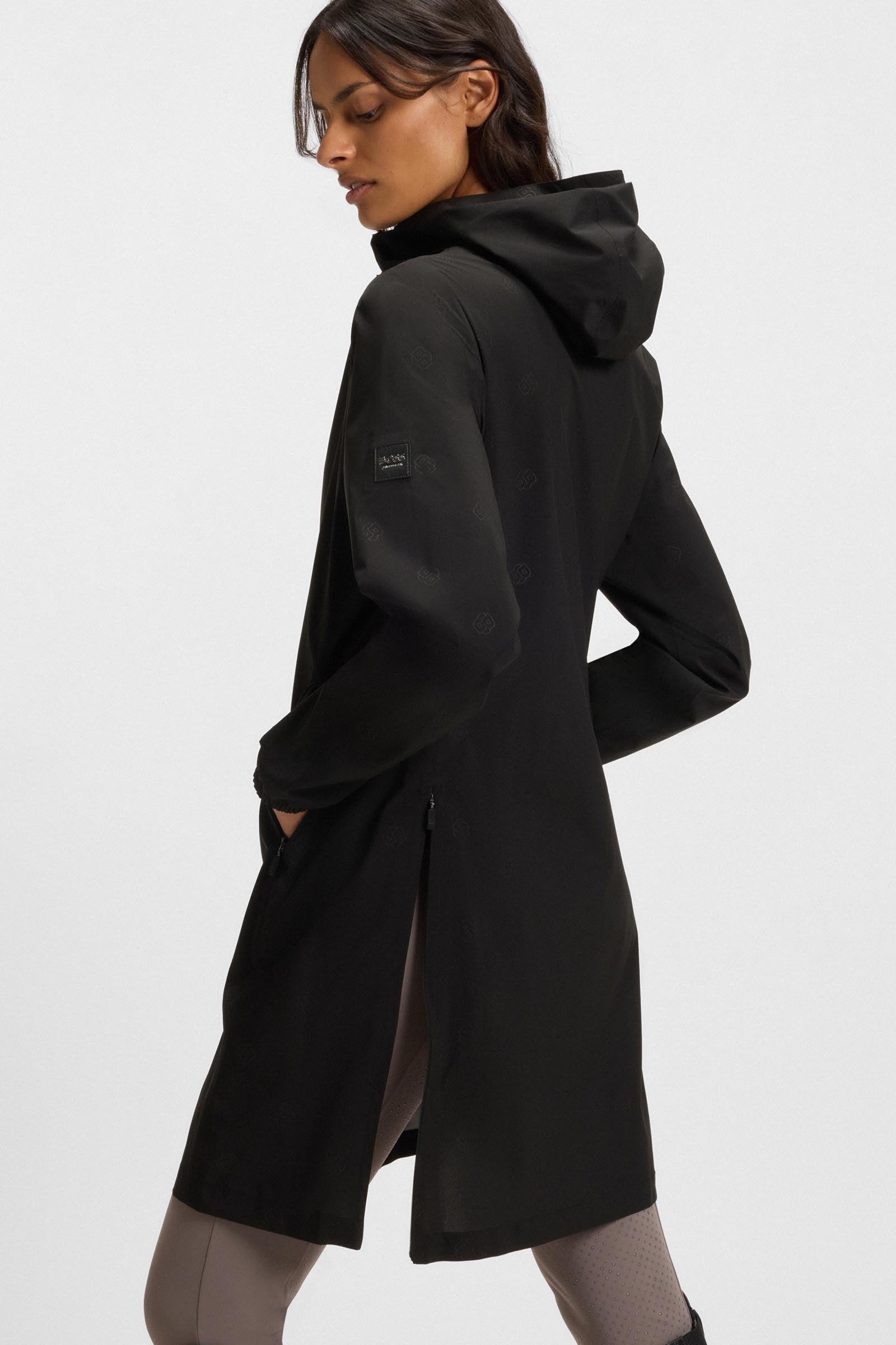 Model shot 4