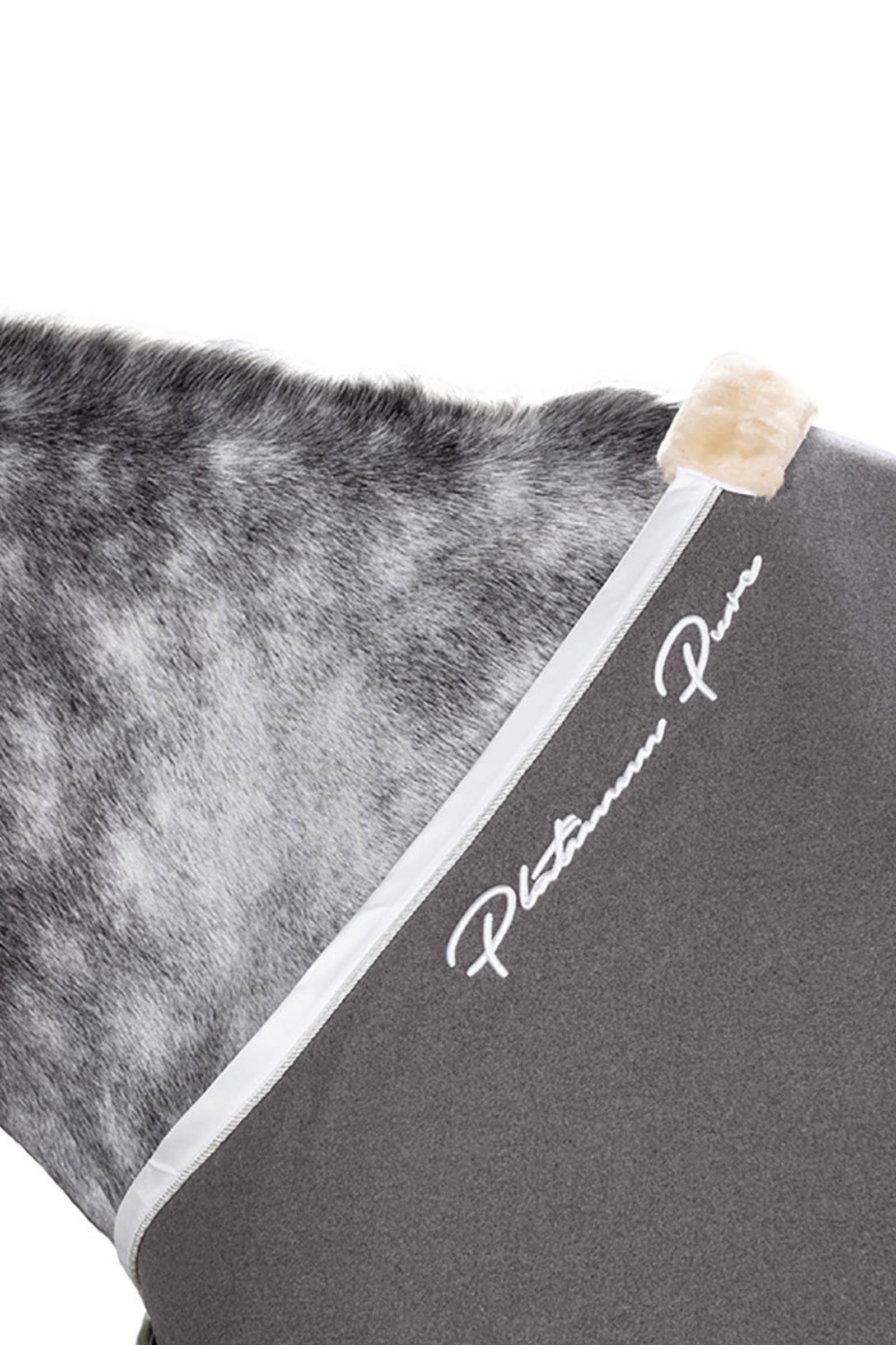 Pack shot 4