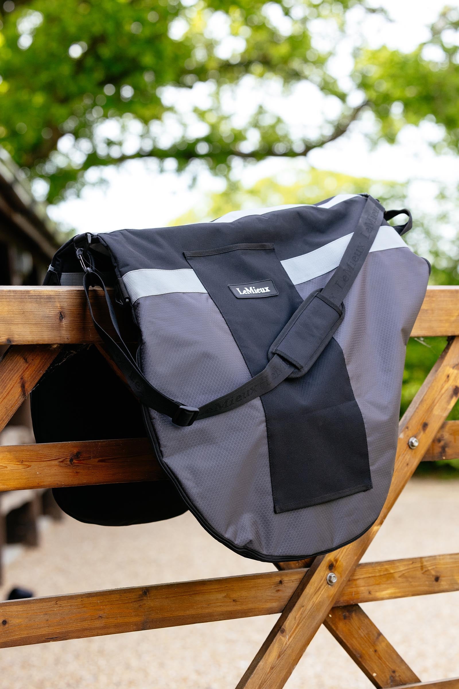 LeMieux Saddle Carry Bag Accessories